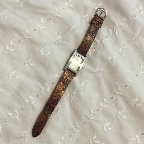 💕 Studio C genuine leather sunflowers watch - Picture 3 of 13